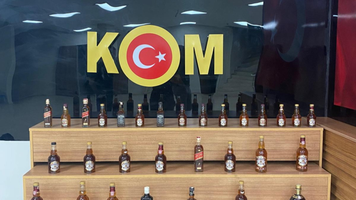 Şanlıurfa'da Kaçakçılık Operasyonları! Yüklü Miktarda Kaçak Ürün Ele Geçirildi