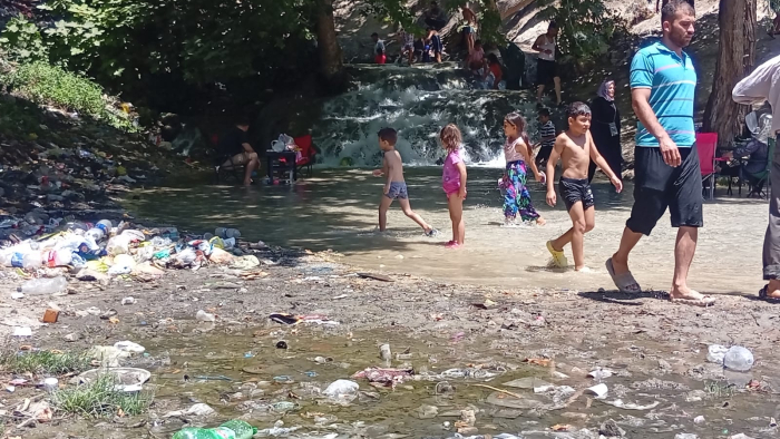 Adıyaman-Şanlıurfa Sınırındaki Şelalede Vatandaş İsyanı!